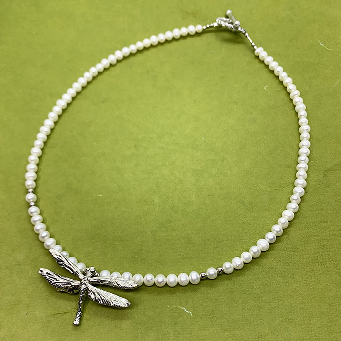 Dragonfly pearl necklace